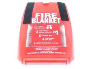 HAYE 997120 1.2 M X 1.2 M FIRE BLANKET TO BS EN 1869:1997 KM -NO LONGE