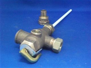 HEATRAE PRESSURE AND TEMPERATURE RELIEF VALVE 7 BAR 90'C ALK06