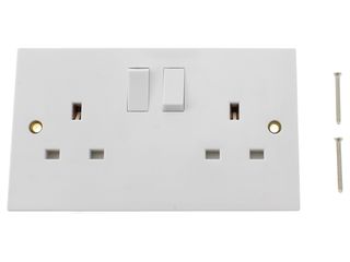 POLAR 13A 2 GANG DP SWITCHED SOCKET - WHITE