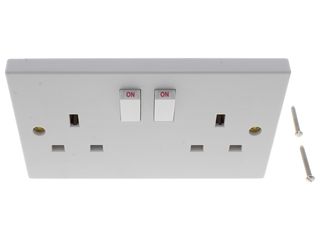 NIGLON S132DPS 2GANG DP SW SOCKET OUTLET